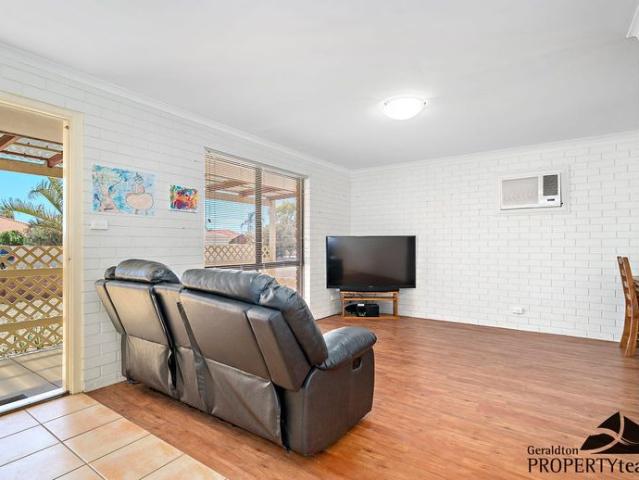 Comfortable Living in Sunset Beach!