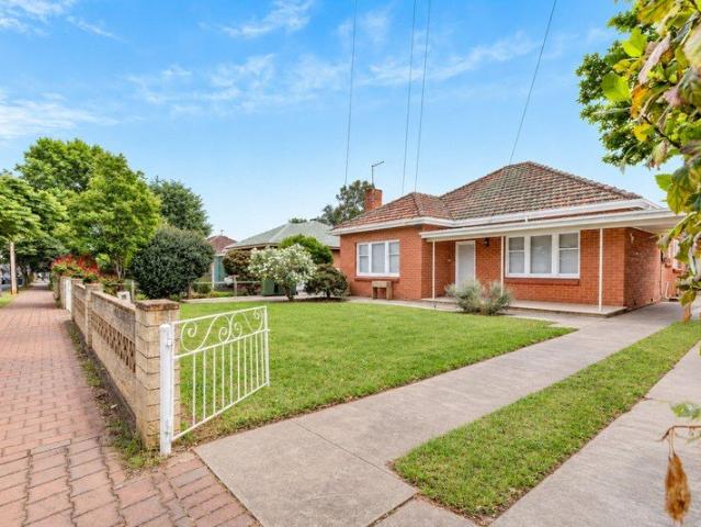 Comfortable Living in the Heart of Melrose Park
