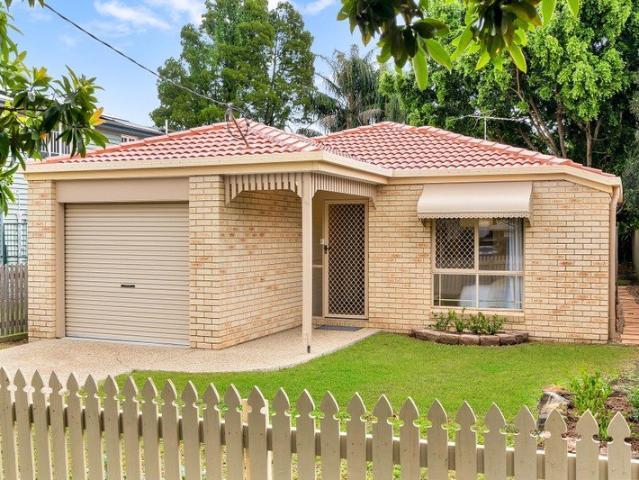 Comfortable Living in the Heart of Corinda