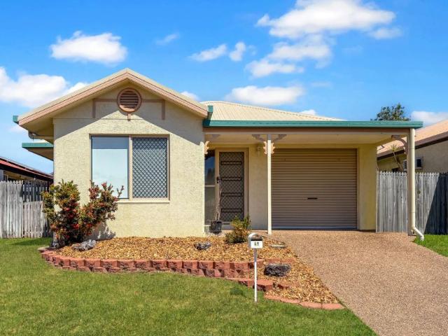 Comfortable Living in the Heart of Douglas!