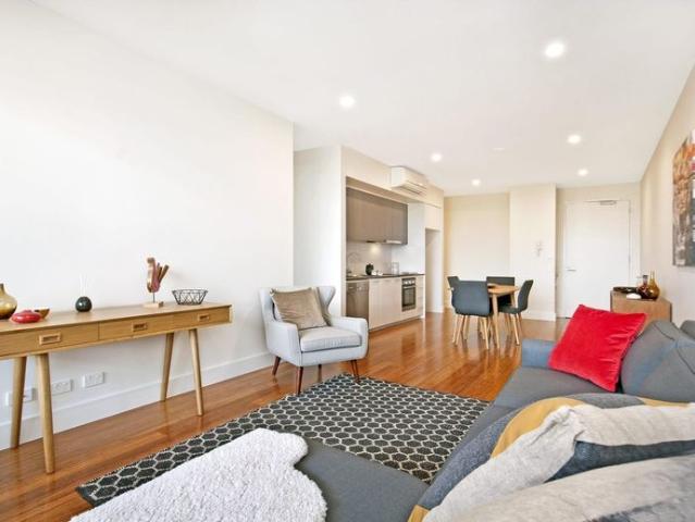Comfortable living in the heart of St Clair
