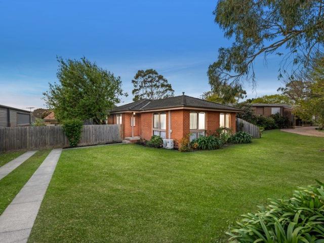 Comfortable Living with a Generous Backyard