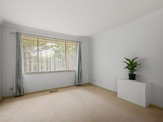 Comfortable Living with a Large Private Courtyard