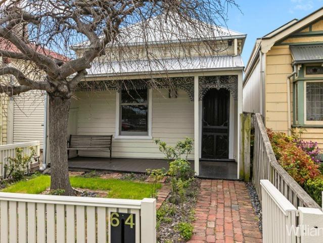 Comfortable Living with a Spacious Outdoor Area