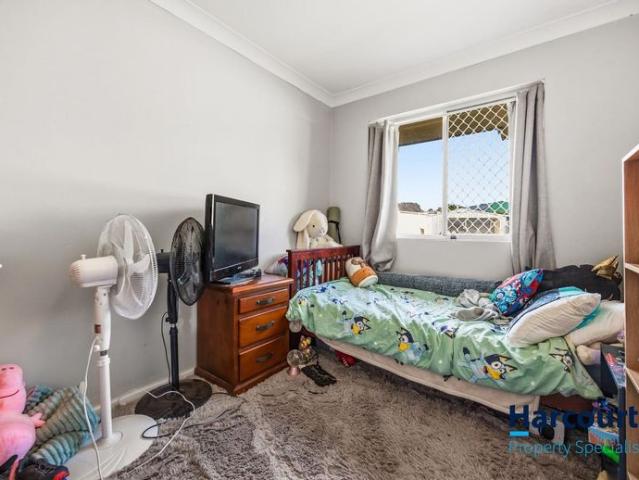Comfortable Living with a Spacious Backyard