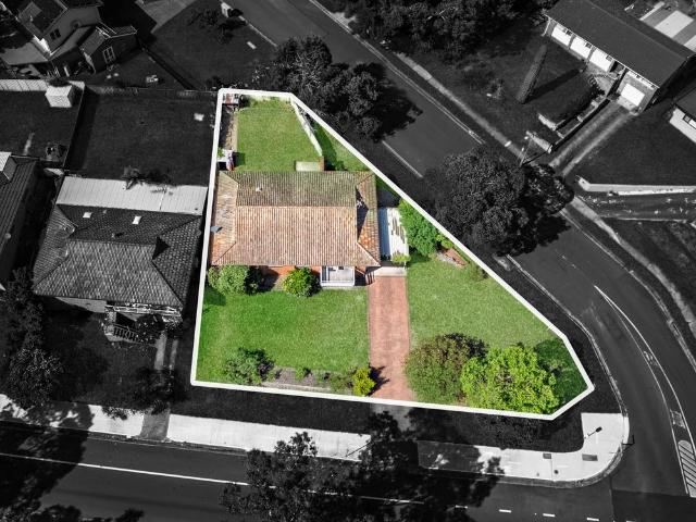 Comfortable living with exceptional outdoor space!