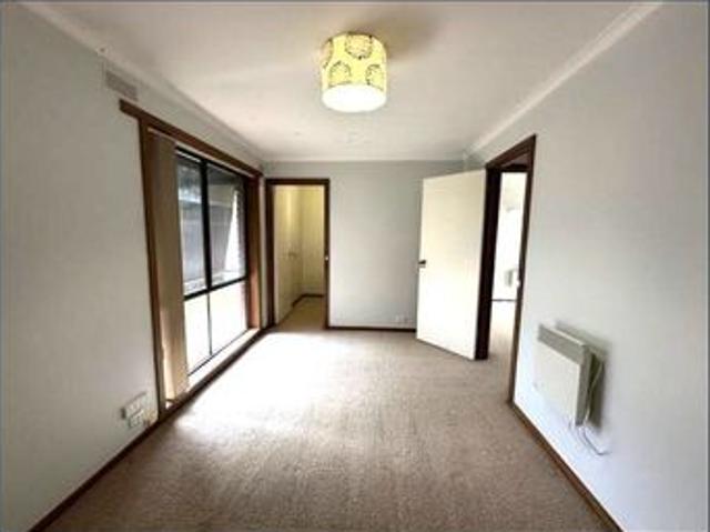 Comfortable Living with Modern Convenience in a Peaceful Setting