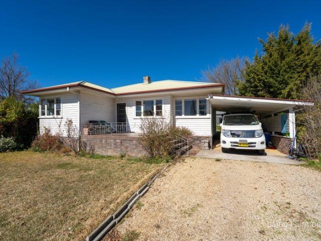 Comfortable Living with Plenty of Potential in a Convenient Armidale Location