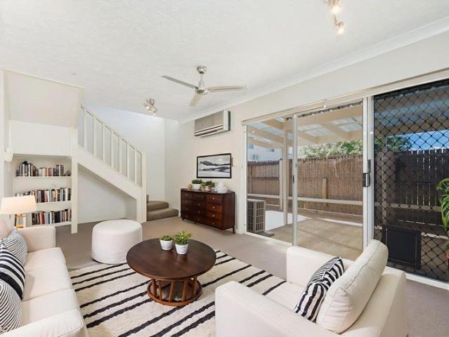 Comfortable Living with Shared Pool in a Convenient Location