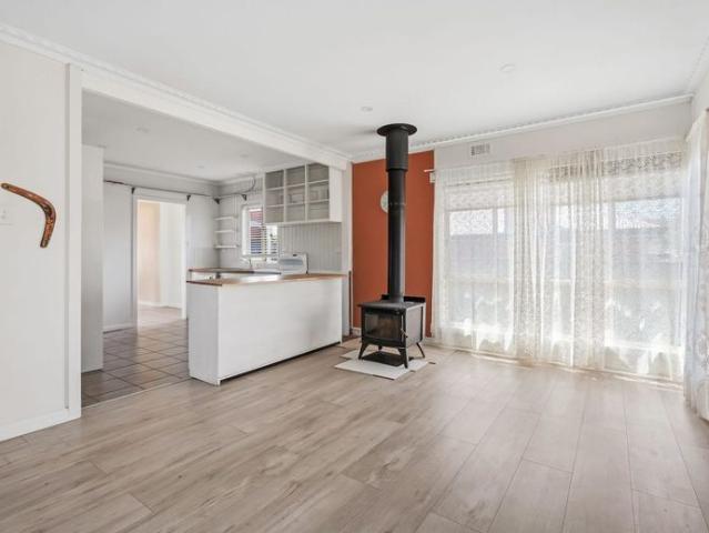Comfortable Living with Space to Enjoy