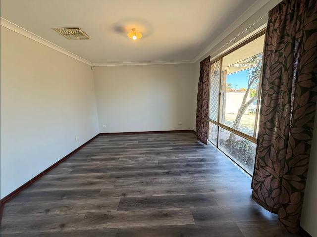 Comfortable Living with Space to Enjoy