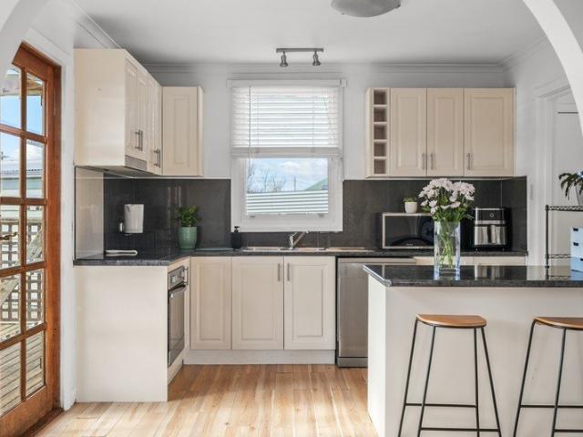 Comfortable Living with Space to Enjoy
