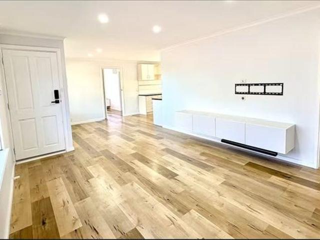 Comfortable Living with Space and Flexibility