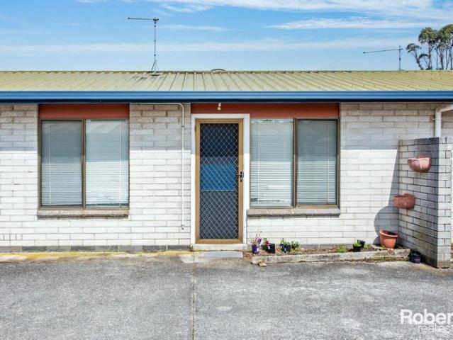 Comfortable & Low Maintenance 1 Bedroom Unit