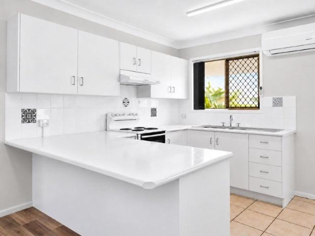 Comfortable & Low Maintenance Cooee Bay Living