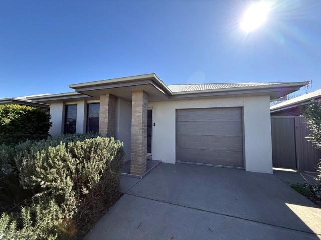 COMFORTABLE & LOW MAINTENANCE HOME
