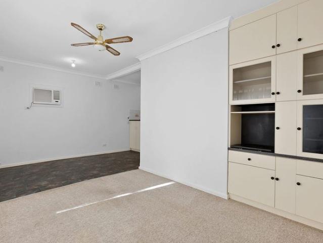Comfortable & Low Maintenance home FOR RENT!
