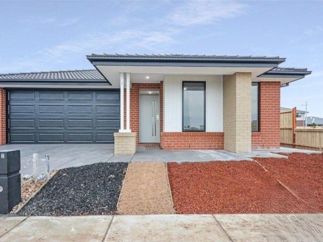 Comfortable Low Maintenance Living in Mambourin!