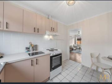 Comfortable Low Maintenance Living in a Convenient Albion Location
