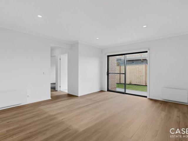 Comfortable & Low Maintenance Living in a Convenient Location