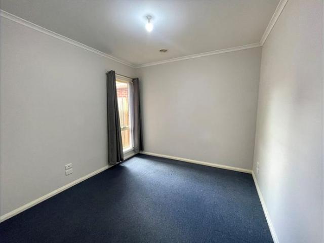 Comfortable & Low Maintenance Living in a Convenient Location