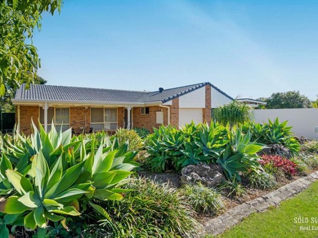 Comfortable, Low Maintenance Living in a Prime Location!
