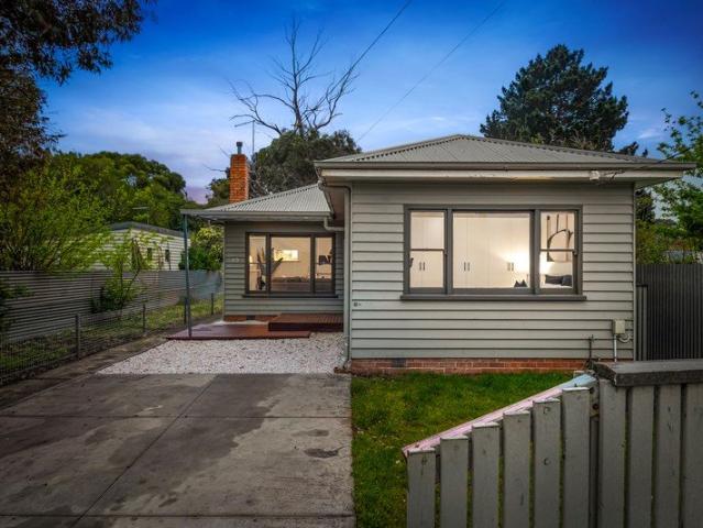 Comfortable, Low Maintenance Living in a Quiet Street
