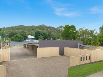 Comfortable, Low Maintenance Living in Central Townsville!