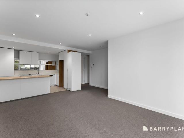 Comfortable, low maintenance lifestyle in a convenient city edge location