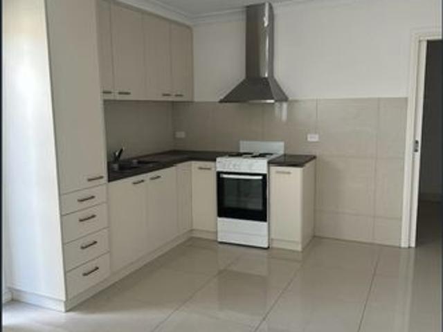 Comfortable & Low Maintenance Property!
