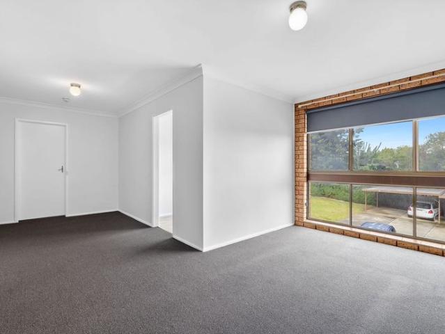 Comfortable, Low Maintenance Upstairs Living