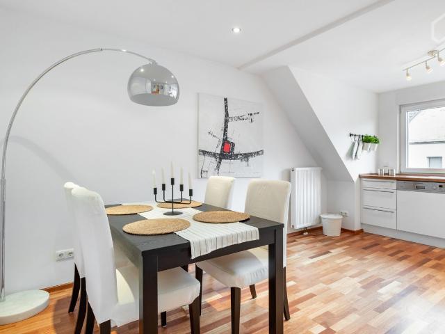 Comfortable maisonette with balcony and fireplace centrally located at Isenbergplatz, Essen Amsterdam Apartments for Rent
