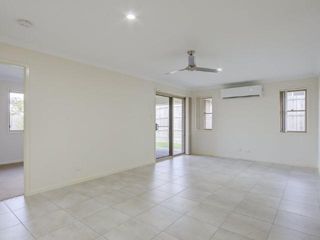 Comfortable Modern Home in Pimpama!