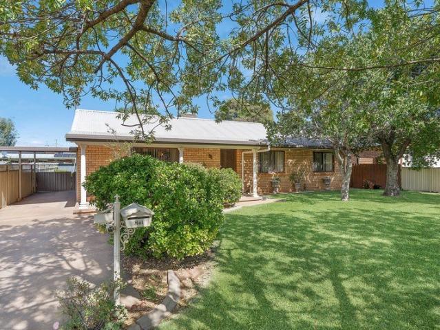 Comfortable, Neat Home Offering Flexible Living & Outdoor Entertaining