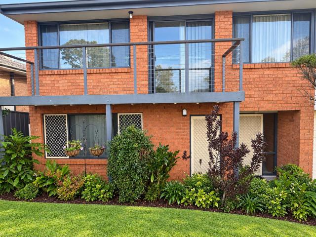 Comfortable One Bedroom Unit with Utilities Included – Arcadia Vale