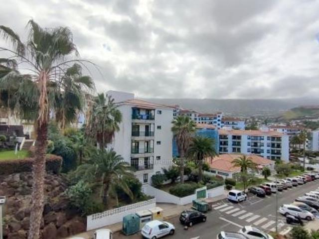 Comfortable one bedroom flat for rent, furnished and equipped in El Botánico, Puerto de La Cruz. Terrace, swimming pool and garage
