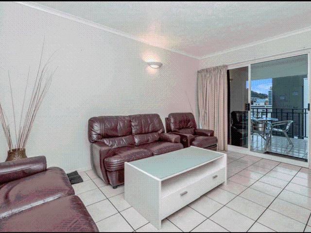 COMFORTABLE & PRACTICAL Fully furnished spacious resort living in a central CBD location