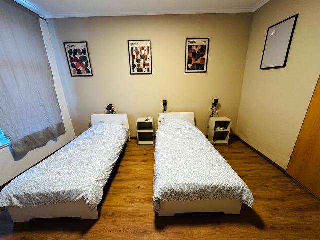 Comfortable & Practical Stay for Professionals in Essen, Essen Amsterdam Apartments for Rent