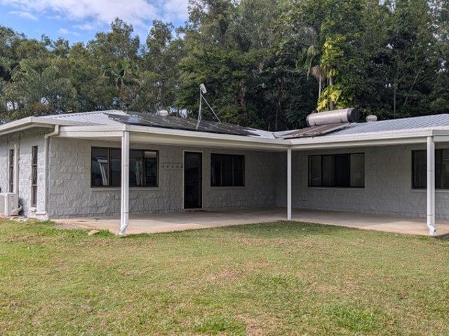 COMFORTABLE & PRIVATE LIVING IN SOUTH ARM DRIVE