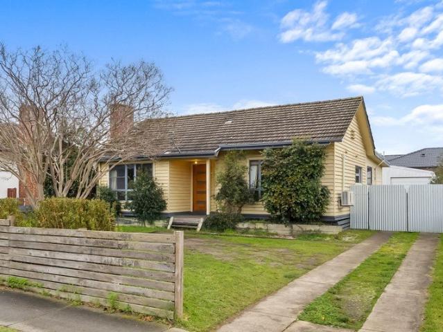 Comfortable & refreshed, three bedroom home