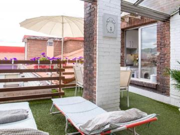 Comfortable room in 3 bedroom apartment, Abando
