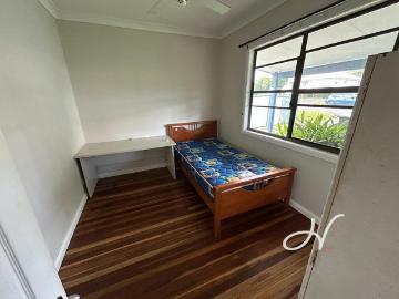 Comfortable ROOM Living in a Convenient Location