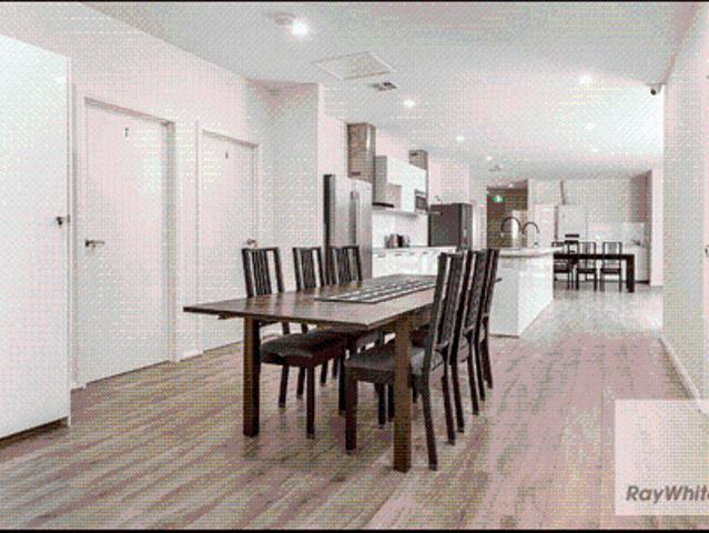 Comfortable Rooming House Living in a Convenient Bellfield Location
