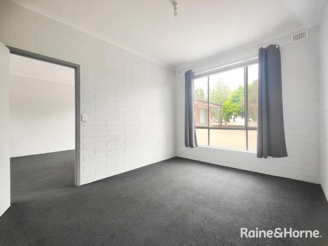 Comfortable Single Bedroom Unit In Quiet Area