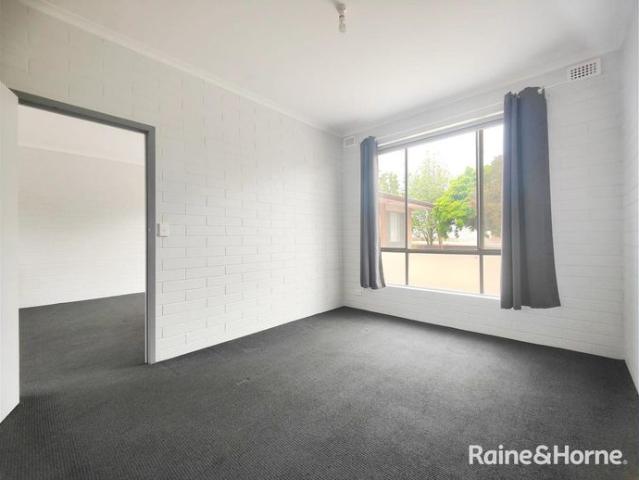 Comfortable Single Bedroom Unit In Quiet Area