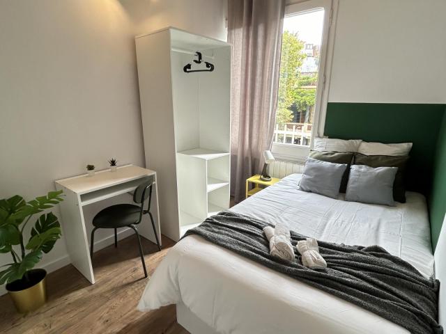 Comfortable single bedroom in shared flat near the Parc de Montjuïc
