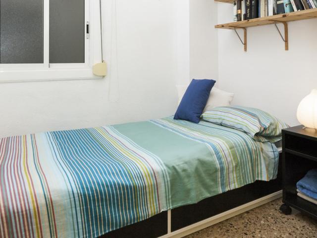 Comfortable single ensuite bedroom in L'Hospitalet de Llobregat