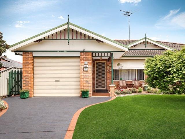 Comfortable Single Level Living in a Convenient Quakers Hill Location!