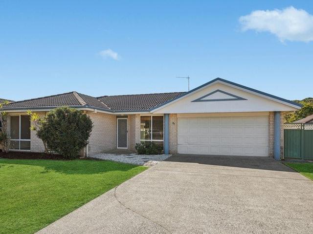 Comfortable Single Level Living In Central Boambee East