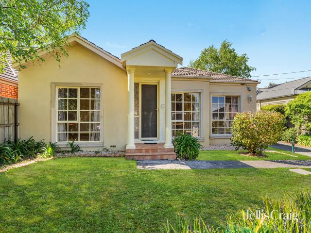 Comfortable Single Level Living in the Glen Waverley Secondary College School Zone
